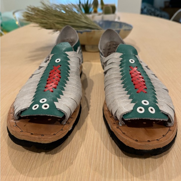 NEW Mexican Huaraches - white green and red, size 8 men’s - Picture 5 of 9